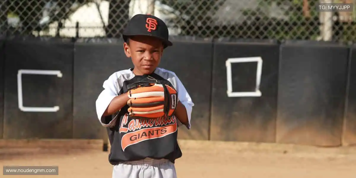 限量周边，收藏荣耀，你的专属体育记忆！🎯✨
